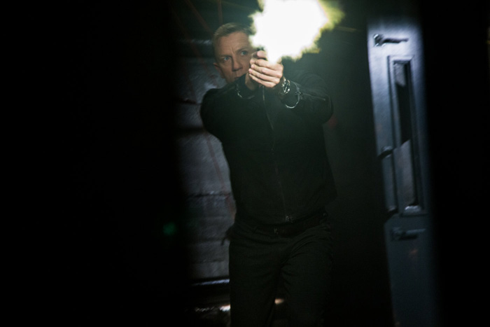 007: ������, �����.  �� ����: ������ ����� �������� � ������: 7��������� � ������: 38